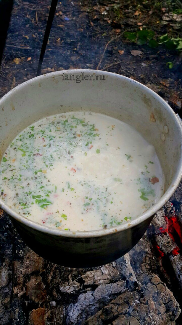 Сырный суп на костре